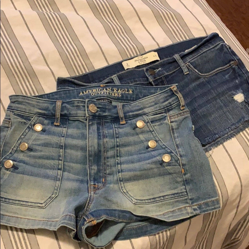 ❗️❗️BUNDLE❗️❗️2 Pair of Shorts  !